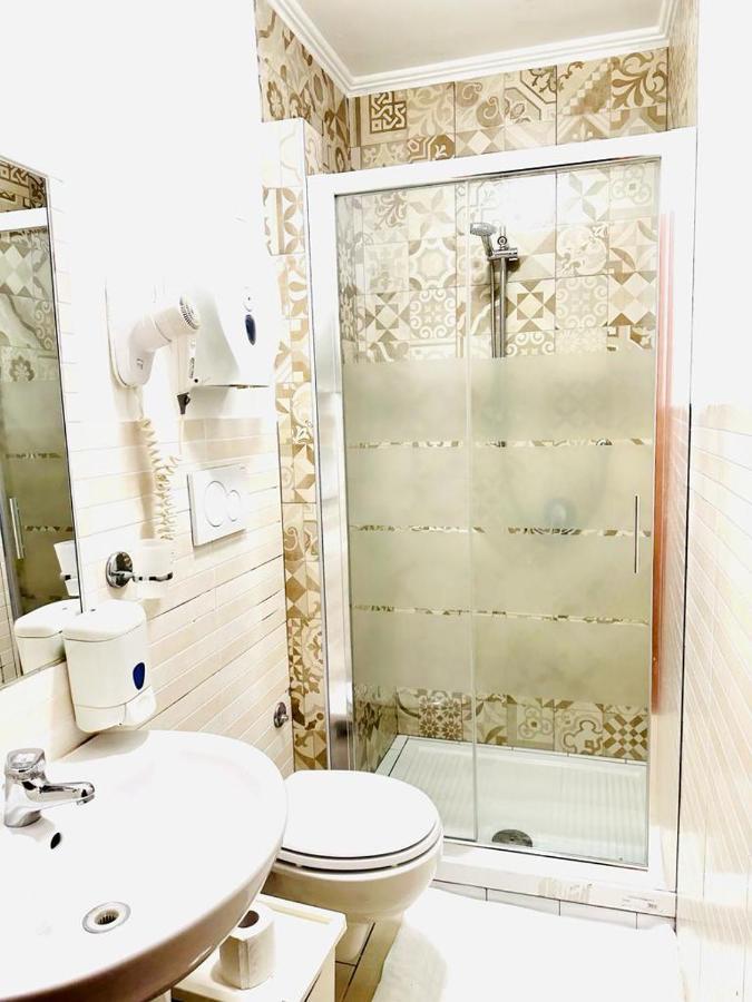 Rome Star Guesthouse Termini エクステリア 写真