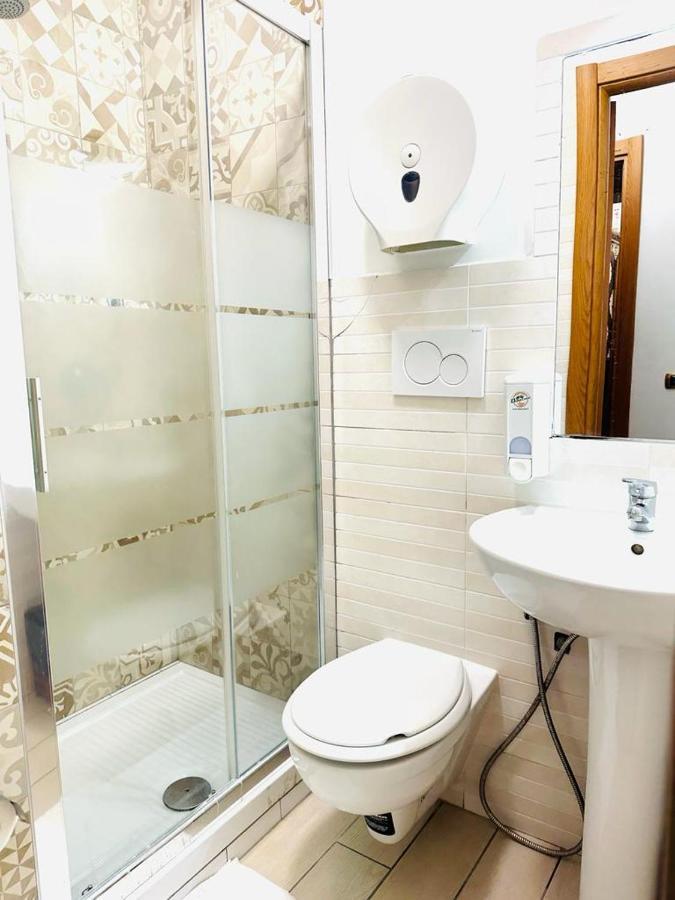 Rome Star Guesthouse Termini エクステリア 写真