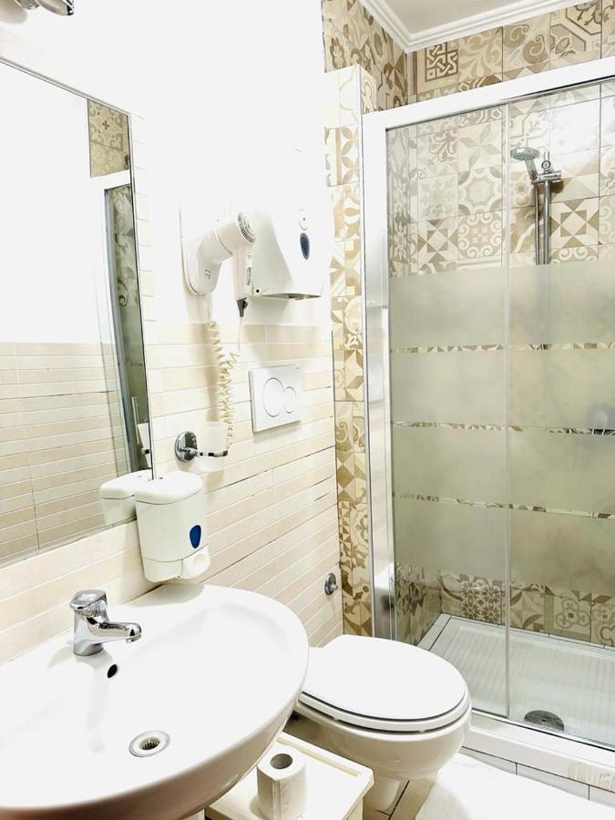 Rome Star Guesthouse Termini エクステリア 写真