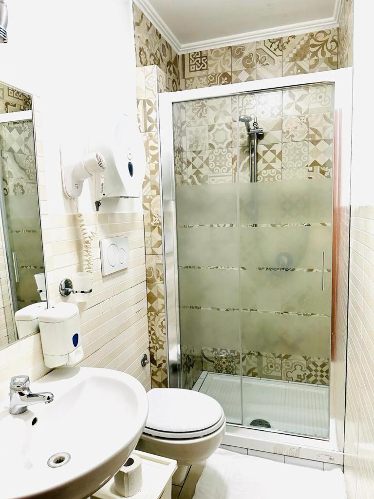 Rome Star Guesthouse Termini エクステリア 写真